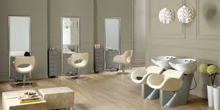 Translations of the phrase salon esthétique from french to english and examples of the use of salon esthétique in translation of salon esthétique in english. Grava È›ÄƒrÄƒneÈ™te CorecÅ£ie Mobilier Salon Make Up Papatyayapi Com