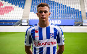 Sportklub it hearrenfean) is a dutch football club from heerenveen. Witte Rook Bij Sc Heerenveen Werkvergunning Nieuwe Aanwinst Stevanovic Is Rond Leeuwarder Courant