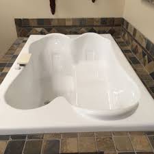 These whirlpool tubs for two are equipped with many jet nozzles, which provide a range of options from if you don't necessarily want a jetted tub, you can still find a tub for two in a classic cast iron. Soaker Tub Love Luxurious Tubs Spa Tubs Bathtubs Bath Tubs Bathroom
