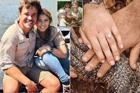 Television personality and wildlife conservationist bindi irwin has shared the first official photo from her wedding to longtime partner chandler powell on instagram on wednesday. Bindi Irwin Says Her Late Father Steve Will Play Big Part In Her Upcoming Wedding Mirror Online