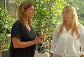 Helen and her friends have grown up, and after two years in small town dorm rooms on a university campus, decide to share a big rented house. Les Mysteres De L Amour Saison 19 Tmc Les Spoilers Et Resumes Des Nouveaux Episodes Les Mysteres De L Amour Nouveautes Tele Com