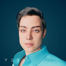 Giovane, curvy e lesbica: è nata Vera Wise, la prima "umana digitale"  creata in Puglia