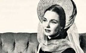 Joven de provincias busca