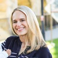 Beth Holman's Instagram, Twitter & Facebook