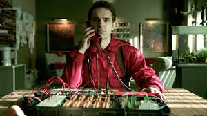 Le gang est enfermé dans la banque d'espagne depuis plus de 100 heures. Image Tmdb Org T P Original E5svue90xd7kbtlrfba