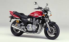 1999 To 2001 Yamaha Xjr1300 Series Model History Timelines In 2020 Retro Motorcycle Yamaha Bikes Ducati Motorcycles