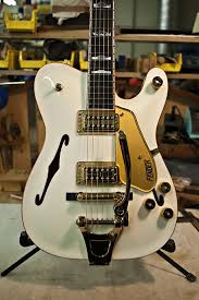 Forever Captive Photography Paul Waller S Fender White Chicken Guitar Tips Easy Guitar Guitar