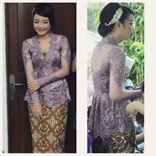 Beli kebaya tunangan online berkualitas dengan harga murah terbaru 2021 di tokopedia! Kebaya Modern Ungu Purple Tunangan Kartini Peplum Pakaian Wanita Pengantin Wanita Batik