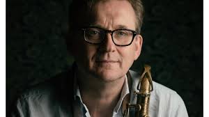 Prijswinnend saxofonist Jasper Blom hervat zijn tournee en speelt in Leiden 