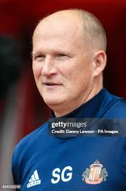 900 Simon Lawson Stock Photos, High-Res Pictures, and Images