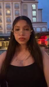 Diana Leiva's Instagram, Twitter & Facebook