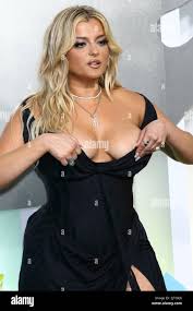 Bebe rexha awards 2022 mtv hi-res stock photography and images - Alamy