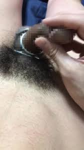 ツイッターゲイ動画】コックリングを装着した仮性包茎チンポを勃起させ即イキオナニーでサクッと自慰を済ます素人！ | 無料ゲイ動画イケメンラッシュ