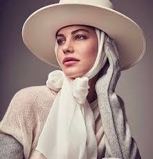 Sarah Rickard's Instagram, Twitter & Facebook