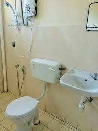 Menjadi tabiat bagi sesetengah orang membawa suratkhabar, telefon bimbit dan sebagainya apabila masuk ke tandas untuk membuang air besar. Tukang Sinki Tandas Tersumbat Tukang Paip Plumbing 0176239476 Azlan Ukay Perdana