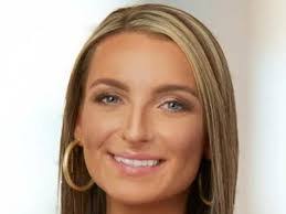 Anna Maloney's Instagram, Twitter & Facebook