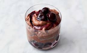 Questa ricetta è per una mousse al cioccolato fondente ma se volete renderla più dolce potete. Mousse Al Cioccolato 10 Ricette Da Provare