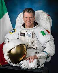 Lo dimostra anche questa giornata dell'ambiente, con l'alternarsi degli allarmi e delle speranze che mostrano il chiaroscuro dei. Paolo Nespoli Wikipedia