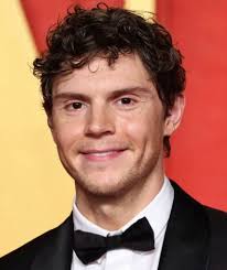 Hope everyone is having a great week!! Here's some of my fave moments of  Evan Peters in 2024 so far 😍