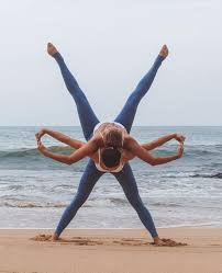 Partner Yoga Funny Yoga Acro Yoga Poses Yoga Poses For Two Cool Yoga Poses