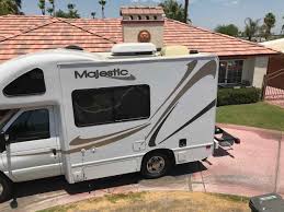 Thor motor coach majestic 19g floor plan. 2011 Used Thor Motor Coach Four Winds Majestic 19g Class C In California Ca
