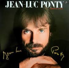 Robin Siegrist's Instagram, Twitter & Facebook