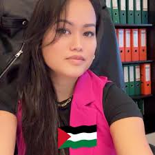 Are blue lagoon boat tours suitable for small kids?