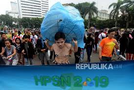 Jadi gambar tersebut tidak hanya sekedar menghibur tetapi juga memberikan motivasi dan inspirasi kehidupan kamu. Komunitas Pencinta Lingkungan Gelar Aksi Peduli Sampah Republika Online