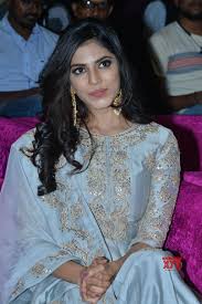 Malavika mohanan closes the finale by suneet varma at delhi times fashion week 2. Actress Malavika Mohanan Stills From Petta Movie Telugu Pre Release Event Social News Xyz