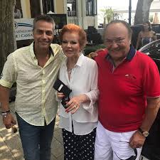 Szeptember volt szeretni kell barátok amíg élünk gyöngéden ölelj át lady n mamma maria bocsánat, hogyha kérdem reptér: Fotokon Balazs Klari Paroka Nelkul Magyarazkodni Kenyszerult A Kulseje Miatt Hazai Sztar Femina