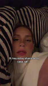 Estoy Afuera de Tu Casa: Cuando el Amor Llama a la Puerta