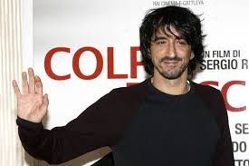 Intanto al cinema arriva un film al quale si è prestato come attore perché «ha collaborato al mio ultimo film, dobbiamo parlare. Chi E Sergio Rubini Biografia Vita Privata E Curiosita