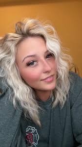 yes, my eye is fine BUT HEY, i actually did my hair 😛