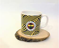 Ürünler lisanslı taraftar ürünüdür süper kupa bardak ürün 9x8 cm dir ürün porselenden üretilmiştir ürün bulaşık makinesinde yıkanabilir. Kupa Bardak Fenerbahce