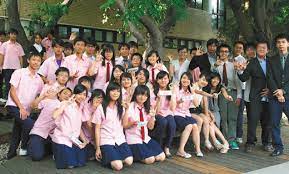 竹亚科的植物，秆一般为木质，多为灌木或乔木状，秆的节间常中空；主秆叶（秆箨即笋 壳）与普通叶明显不同；秆箨的叶片（箨片）通常缩小而无明显的中脉；普通叶片具短柄，且与叶鞘相连处成一关节，叶易自叶鞘脱落。 染色体：x=12，稀 7、 6、 5。体中所含的sio 2 可高达70%，竿和各级分枝之节. ç«¹ç§'å¯¦é©—é«˜ä¸­ Uniform Map åˆ¶æœåœ°åœ–