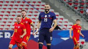 Watch france vs hungary online free without cable by utilizing one of these live streaming services on a phone, computer, tablet, smart tv, gaming console, roku, amazon, or another device. Francia Vs Gales Benzema Falla Un Penati En Su Vuelta Con La Seleccion De Francia Marca