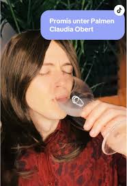 Claudia Obert Returns to 'Promis unter Palmen'