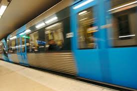 För information om driftstörningar i elnätet, aktuella strömavbrott samt information om när strömmen förväntas vara tillbaka ska du vända dig till din elnätsägare. Stockholm Drabbades Av Stromavbrott Svd