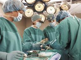 Szpital świętego wojciecha w poznaniu oferuje leczenie operacyjne kręgosłupa oraz leczenie dyskopatii. Tyle Zarabiaja Lekarze I Pielegniarki Nawet Dwa Razy Wiecej Od Nauczycieli Super Express