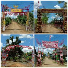 Aug 11, 2021 · gapura unik ini dibangun oleh warga kompleks permata padalarang, desa jaya mekar, kecamatan padalarang. Aksi Unik Warga Dusun Setia Bangun Bengkayang Membuat Gapura Lambang Negara Tepian Kapuas