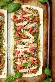Jun 18, 2019 · in a medium bowl, combine tomatoes, red onion, oil, and oregano and season with salt and pepper. Healthy Flatbread Pizzas Pesto Buffalo Chicken Versions Lil Luna