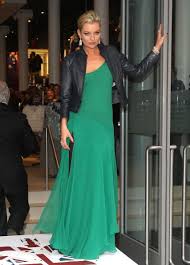 This illusion is magnified if you wear baggy clothes in bright colors. If Kate Moss Is Fat I M Moving To Jupiter Glamour