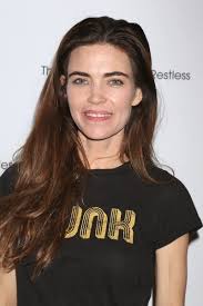 Amelia Heinle