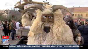 Pohod bušara) egy tavaszváró, téltemető népszokás a mohácson és környékén élő, többségükben római katolikus délszlávok, a sokácok farsangi maszkos alakoskodása és dramatikus néphagyománya, amelyet a sokácok poklade néven is neveznek. Mohacsi Busojaras Hivatalos Oldala Beitrage Facebook