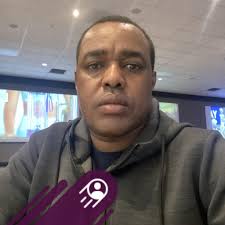 What are notary services and fees available around 730pm in Crowley?