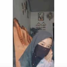 Tembung kang digunakake yaiku tembung kias (entar) kang akeh penafsirane. Basa Rinengga Akeh Tinemu Ing Pasrawungan Lan Ing Teks Goleka Basa Rinengga Lan Gawenen Ukara Song Brainly Co Id