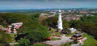 Check out our guide on bukit melawati in kuala selangor so you can immerse yourself in what kuala selangor has to offer before you go. Kuala Selangor History Seafood Firefly Eagle Feeding Sky Mirror Blue Tears