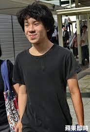 施逸翔 嚼香蕉對抗強權的星國少年amos yee 想想thinking taiwan 想想台灣 想想未來 mens tshirts mens tops mens graphic tshirt