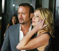 Faith Hill S Marriage To Tim Mcgraw Is A Fairytale Romance Tied With A Beautiful Diamond Tim And Faith Tim Mcgraw Faith Hill Tim Mcgraw