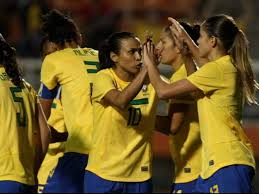 Pódio feminino da etapa de campinas do volei de praia. Brasil Goleia A Selecao Italiana Na Estreia Do Torneio De Futebol Feminino Esportes Campo Grande News
